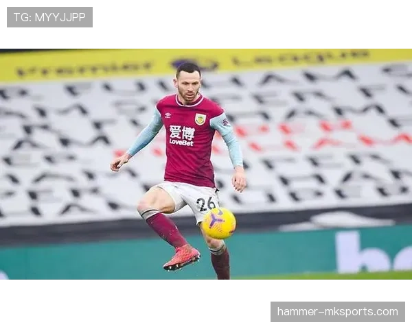 谢联状态火热展现争冠实力,全力冲刺巩固英超榜首 谢联状态火热展现争冠实力,全力冲刺巩固英超榜首